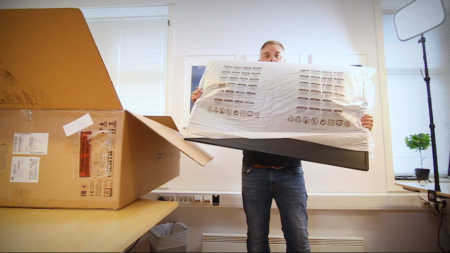 Unboxing HP Z43 42,5-tommers 4K UHD-skjerm bilde 0