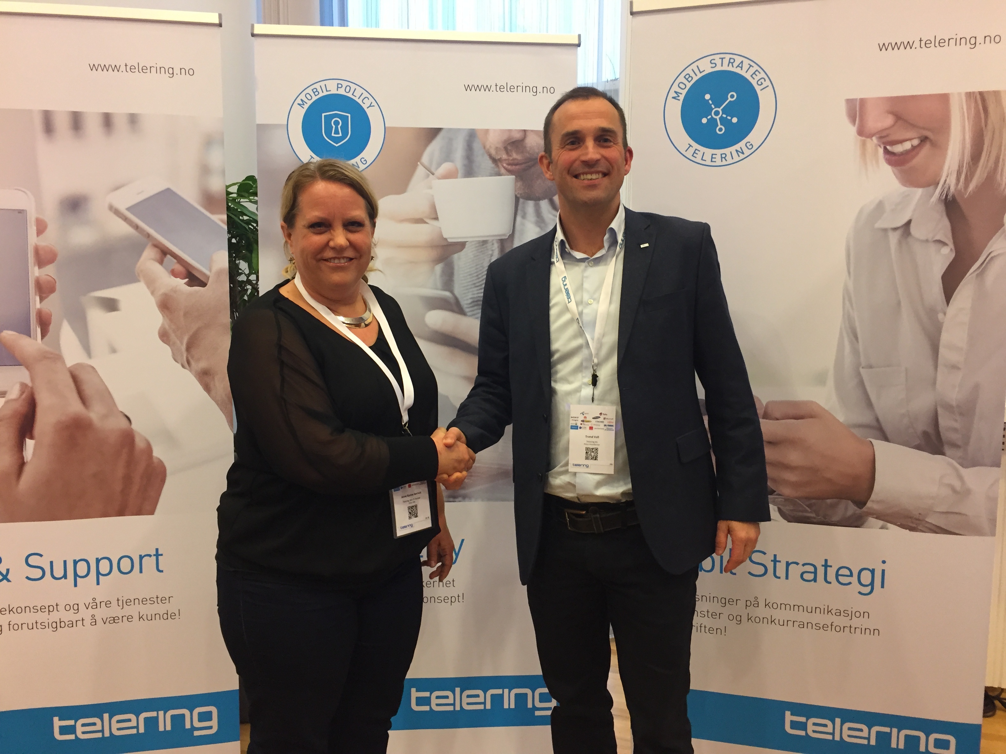 Anne Karine Børnick fra AGS IT-partner og Trond Voll fra Telering er fornøyde med det nye samarbeidet.