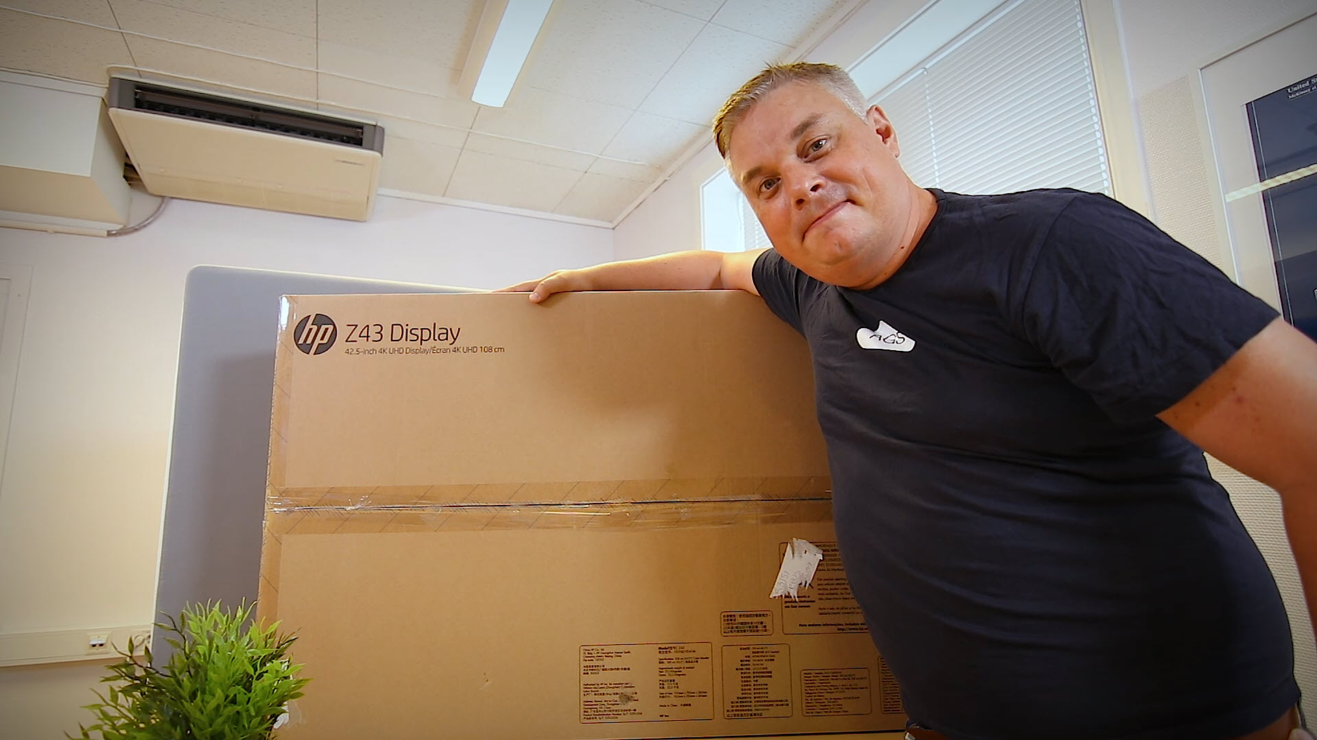 Unboxing og test av HP Z43 - 42,5 tommers 4k Ultra HD skjerm